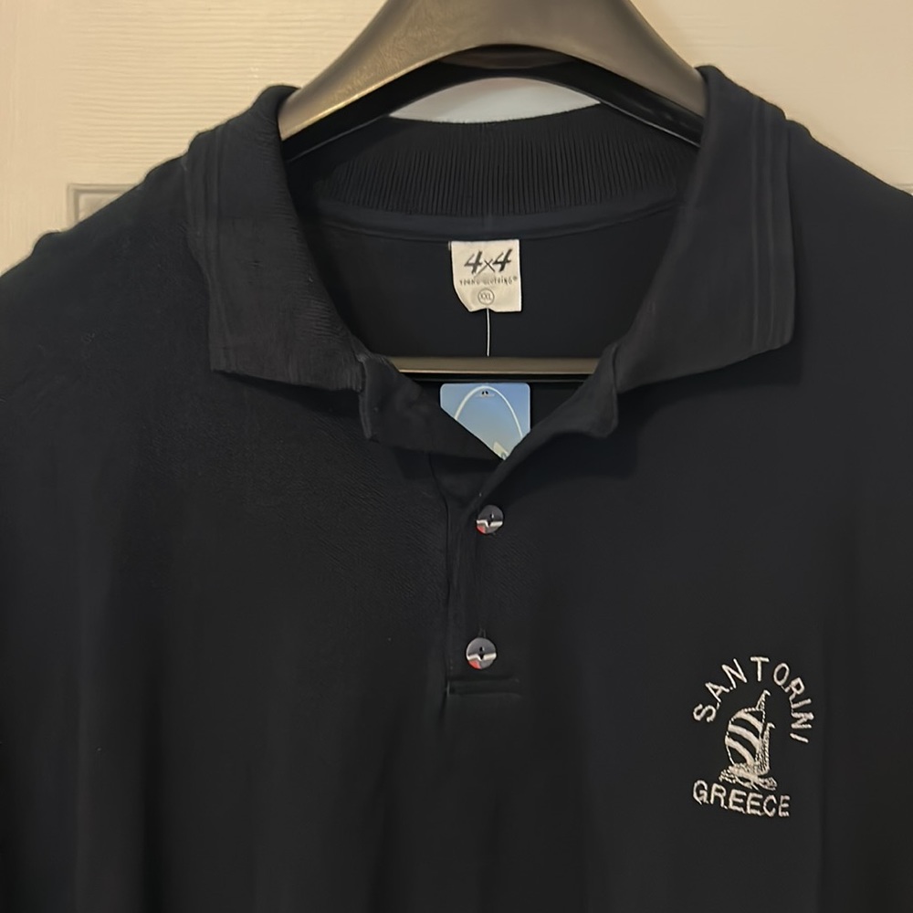 4x4 Men’s Poloshirt. Color dark blue.